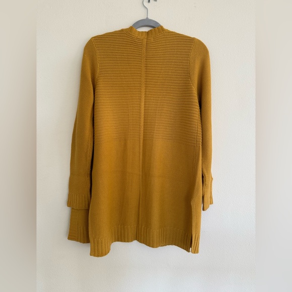 Marled long sleevee mustard cardigan. - Picture 2 of 6